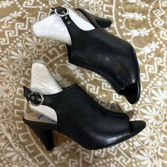 ALFANI Womens Black Padded Step Flex Peep Toe Stacked Heel Buckle Bootie 9.5 - Picture 1 of 10